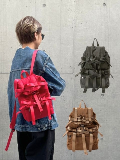 �y2��18�������\��zCasselini �~�j���{���o�b�N�p�b�N�y254-110517�z